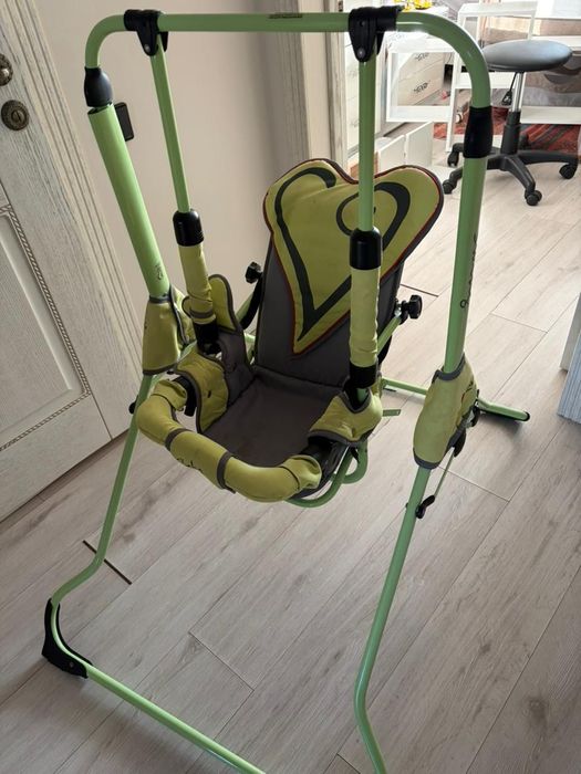 Продам детскую качелю