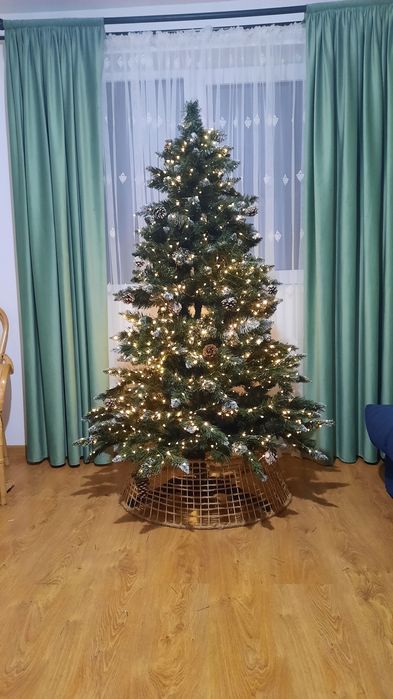 Brad artificial cu inaltimea de 180 cm