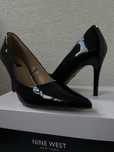 Чисто нови дамски обувки Nine West – черен лак, 9.5 см ток