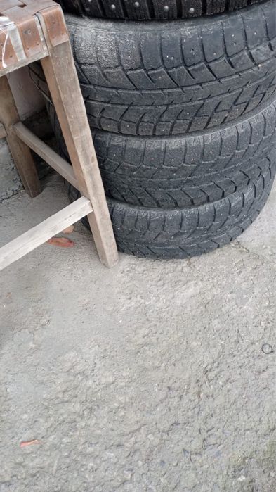 Балон зимний шипованный