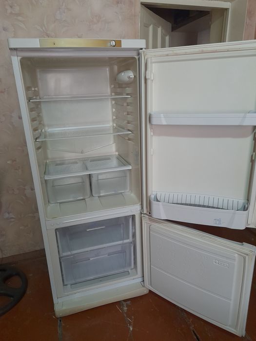 Продаётся холодильник Indesit,в отличном состоянии