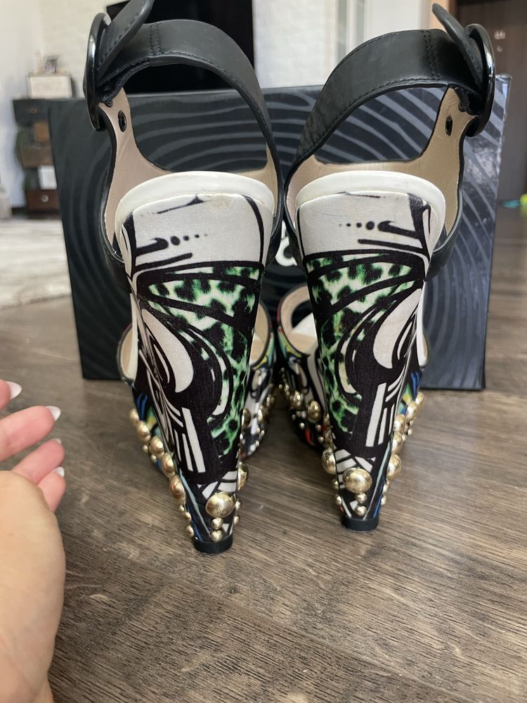 Кожени сандали Just Cavalli