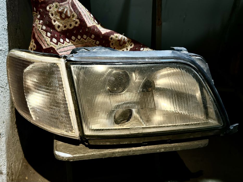 Продам Фару Audi A6 C4.