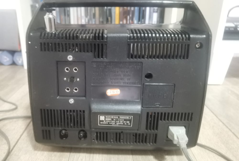 TV National Panasonic TR-419EU B/W retro vintage television colecție