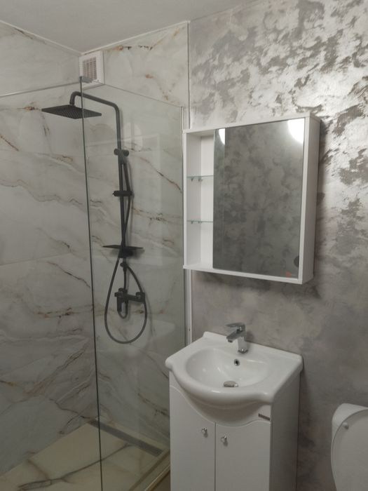 Vând Garsoniera confort 1