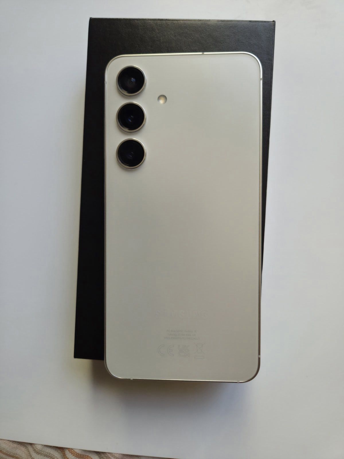 Samsung galaxy S24 8/256 GB