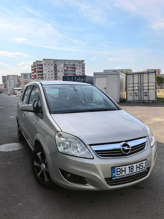 Opel Zafira - inmatriculat 2011, 1.6 benzina, 7 locuri, carlig