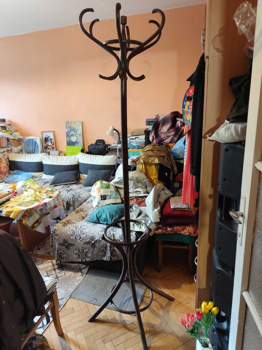 Закачалка от дърво висока два метра