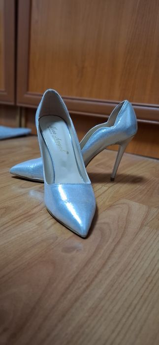 Tocuri Stiletto Elegante