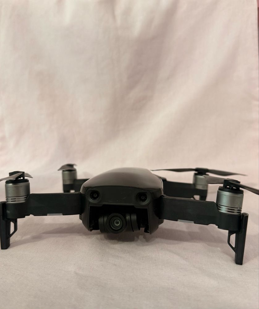 DJI Mavic Air с 2 батерии – отличен дрон за снимки и видео