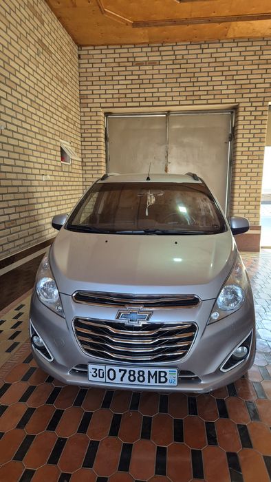 Spark mashinasi sotiladi