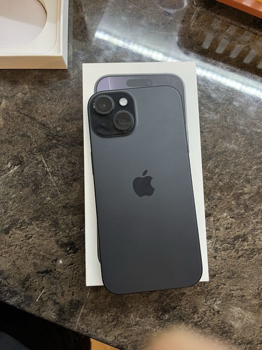 Iphone 15 128 GB Много запазен