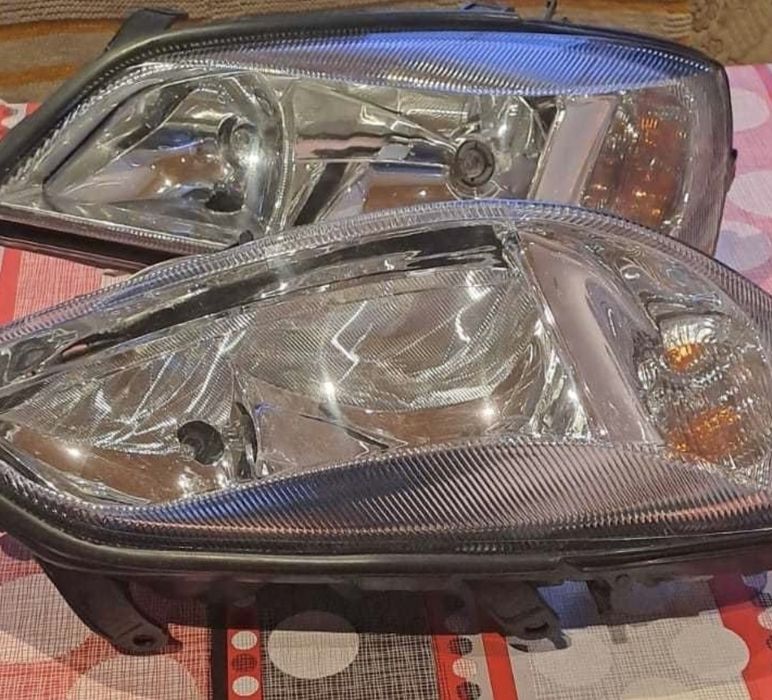 Faruri Opel Astra G