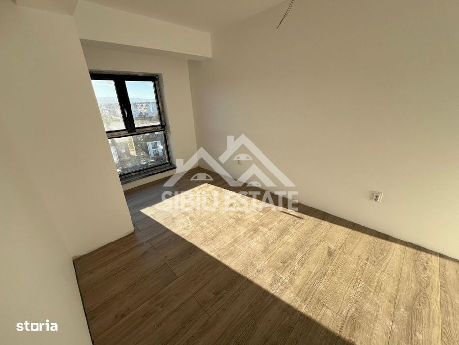 Apartament 3 camere FINISAT LA CHEIE  ,Doamna Stanca parcare inclusa
