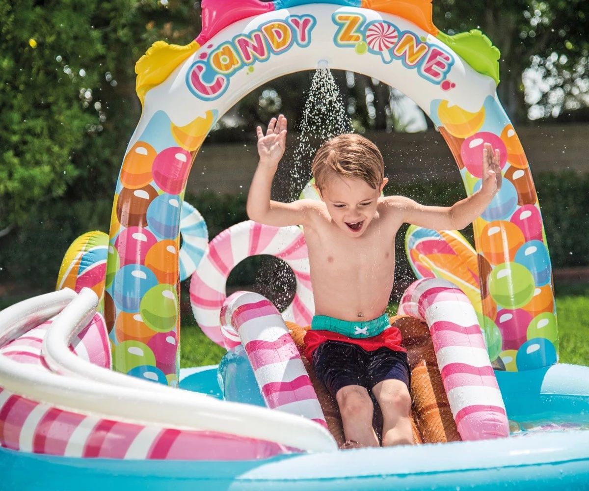 Детски Надуваем център за игра с пързалка Бонбонландия INTEX Candy Zon