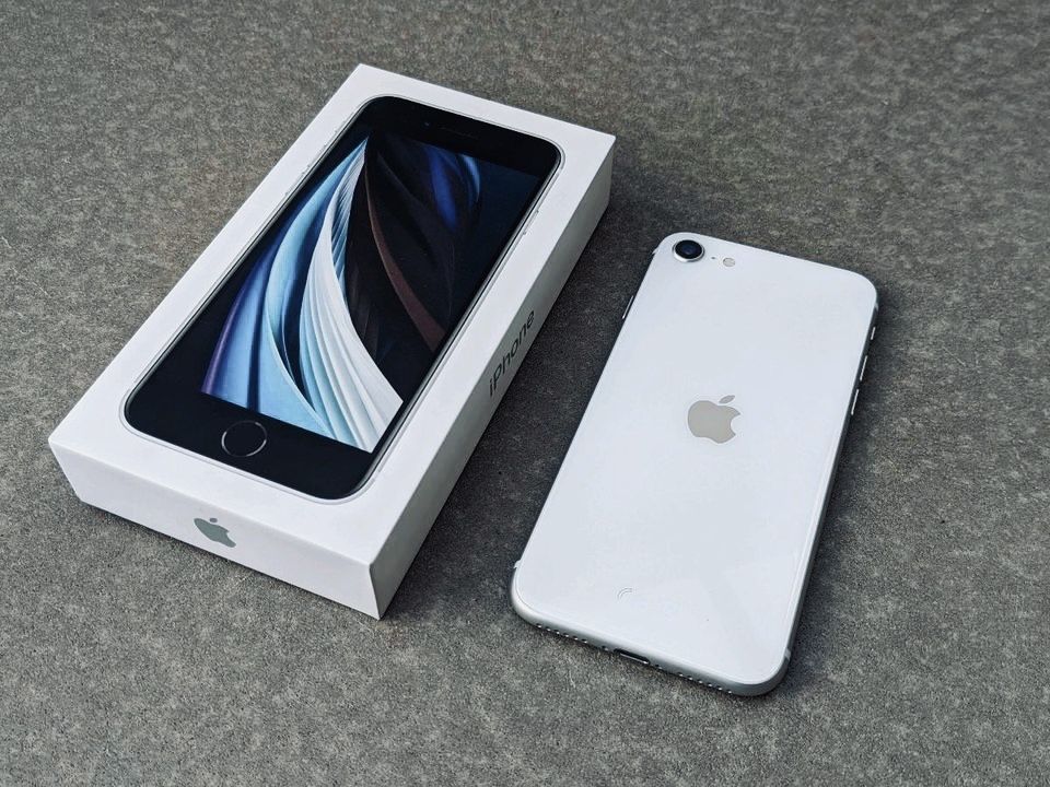 Apple iPhone SE [2nd generation] 128Gb White [коробка, документы]