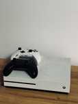Xbox One S 1TB + 2 controllere + 6 jocuri