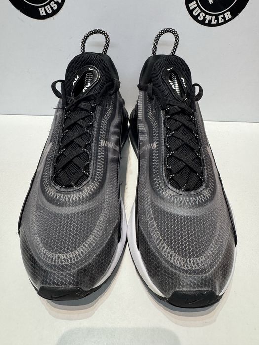 Маратонки NIKE AIR MAX 2090.Номер 38.5