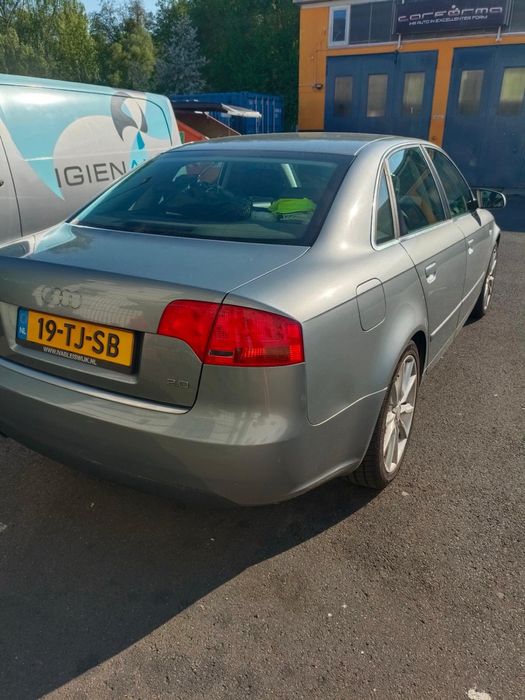 Audi A4 B7 – 2.0 Benzină Aspirat 2007 2800 euro ( Pret negociabil)
