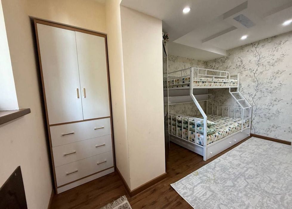 Продаётся Квартира 2/4/18 Дархан Московские высотки метро Х.Алиджана