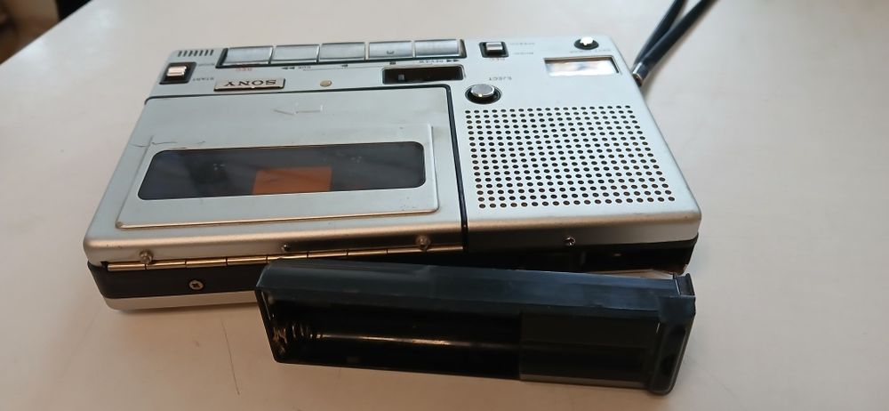 Уолкмен SONY  записващ