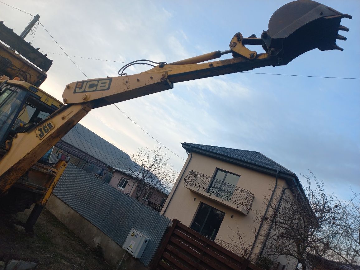 Buldoexcavator JCB 3CX