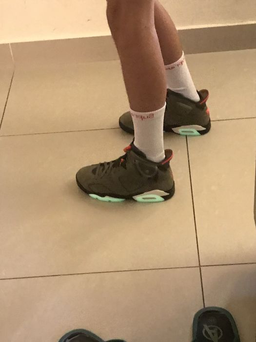 Vand Jordan 6 Travis Scott