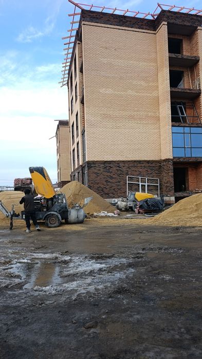 Полусухая стяжка. Дизельным или электрическим аппаратом.