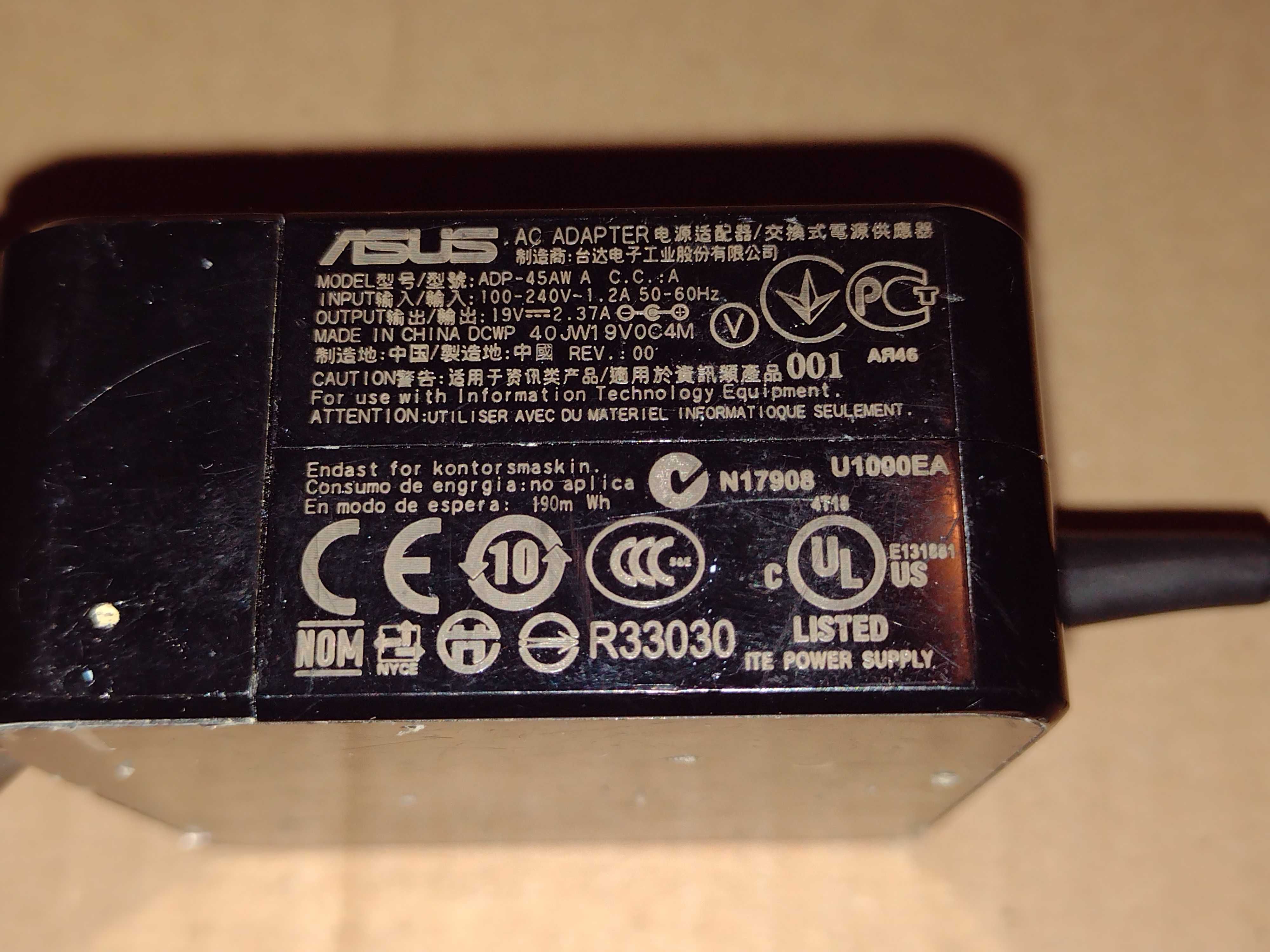 Alimentator Incarcator laptop original Asus 19V 45W 3.0 * 1.0 ADP-45AW