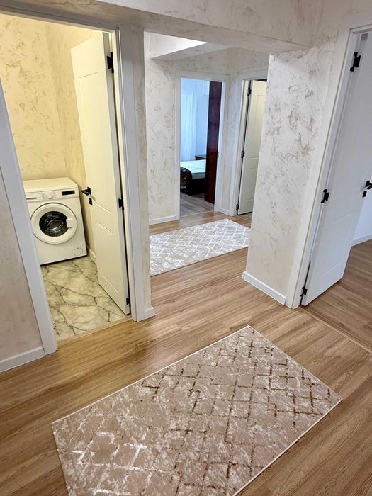 Apartament de închiriat 3 camere (Farmacia 3F) – Locație centrală