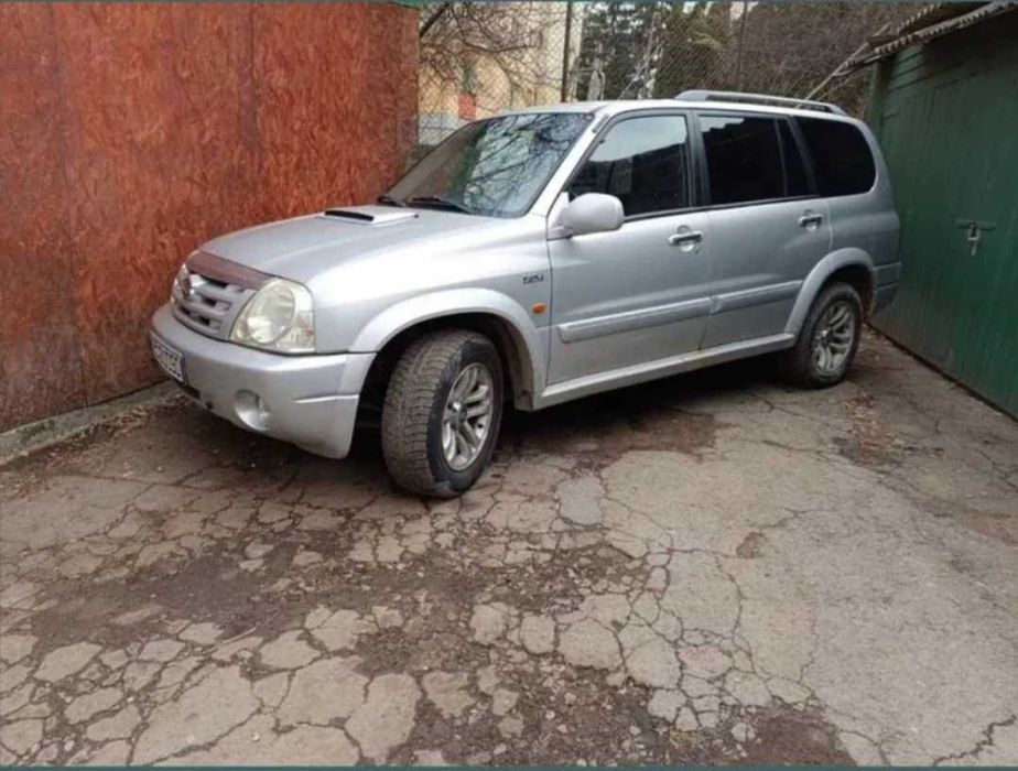 Dezmembrez Suzuki Grand Vitara XL7