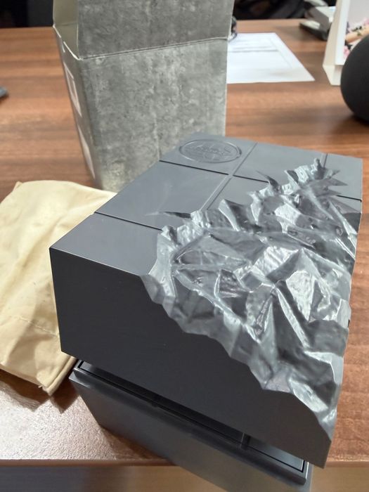 G-SHOCK MTG-B3000, Flare Red