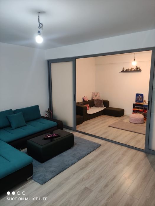 Închiriez apartament