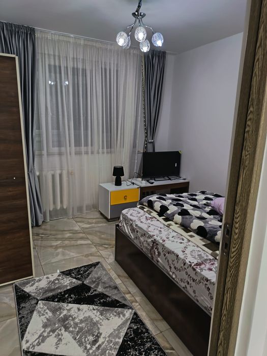 Închiriere apartament 3 camere