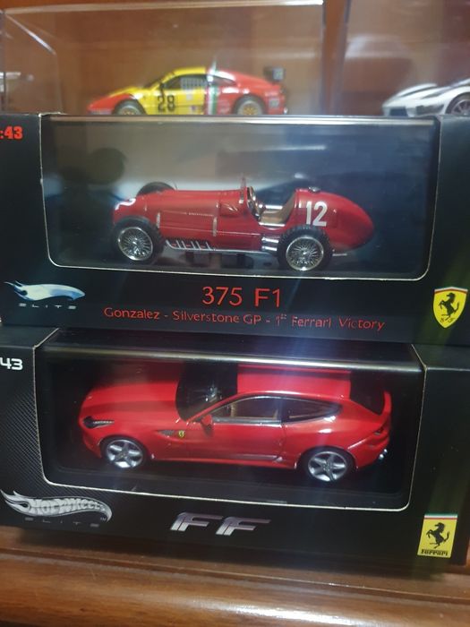 De vânzare lot de 2 machete HW Ferrari