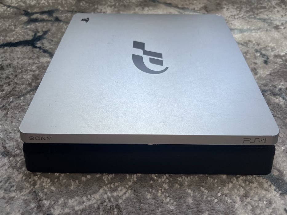Playstation 4 Slim, 1TB+1 controller, pret negociabil