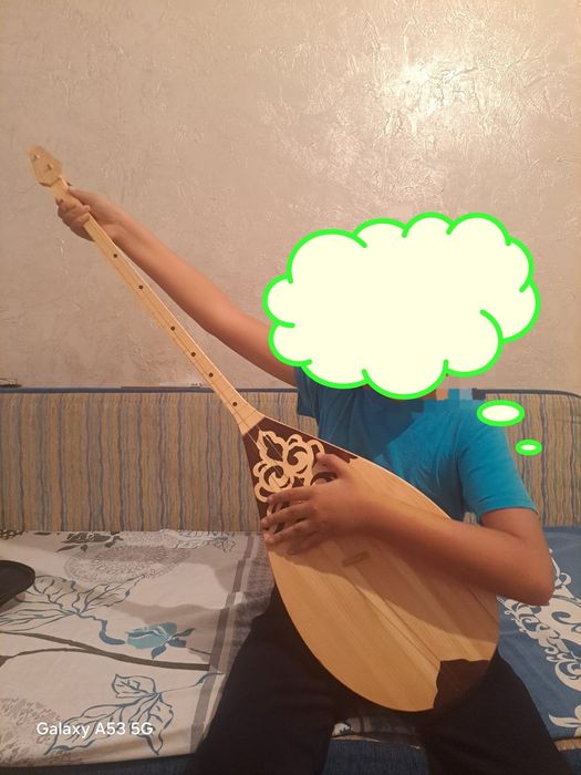 Продам домбру с чехлом