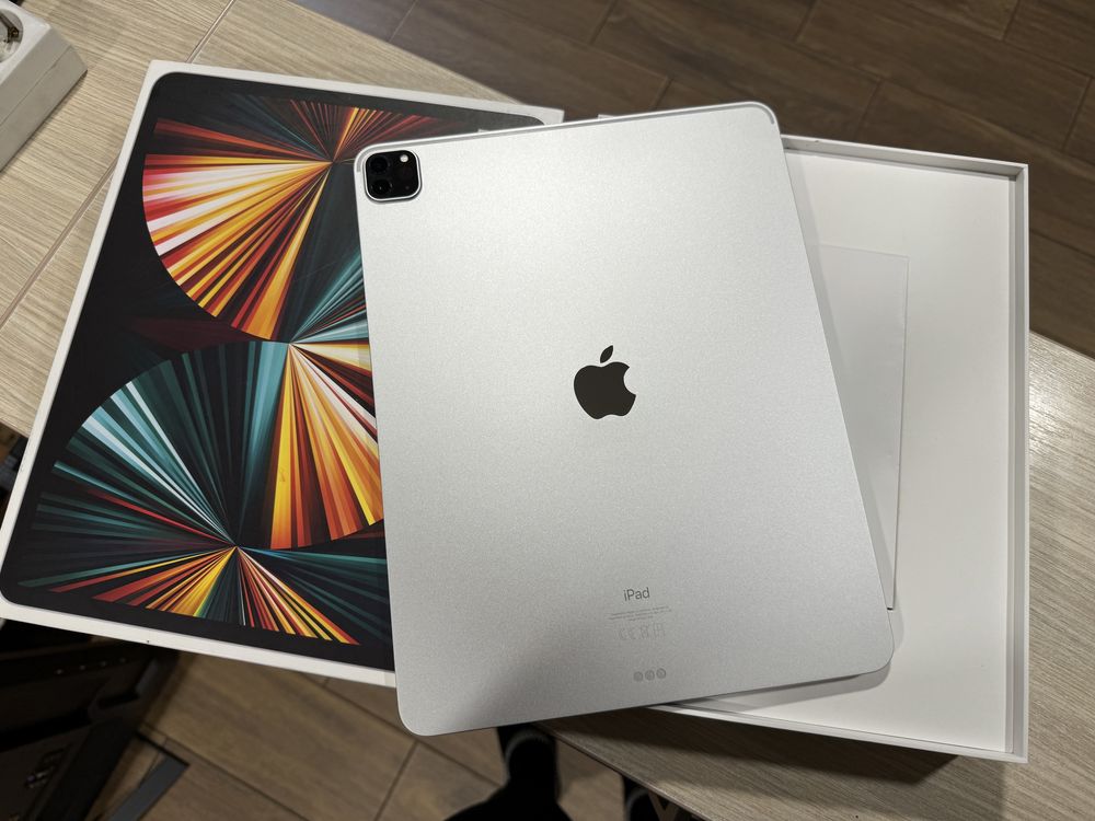 Apple iPad Pro 12.9 (2021) 5th Gen Wifi 128GB, Silver!!!
