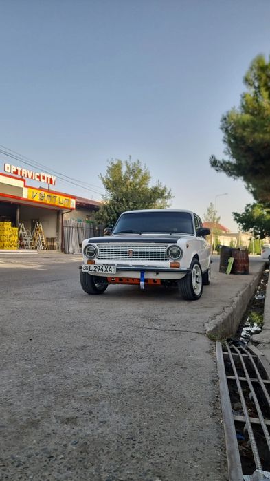 Ваз 2101 сотилади 1987 йил полный тайёр мошина хамма малумот телда