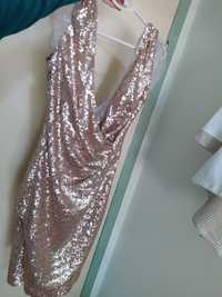 Бутикова рокля с пайети