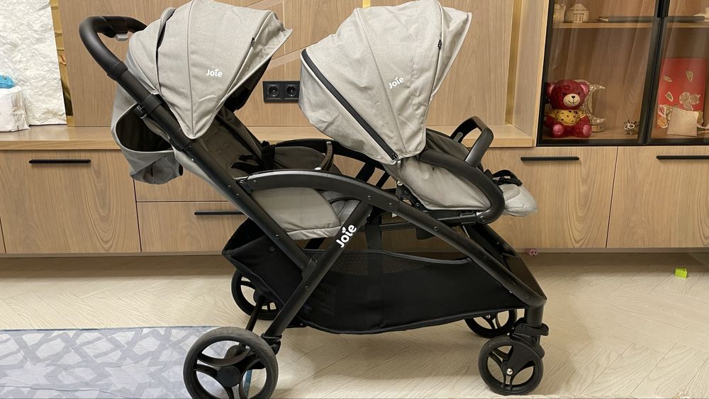 Коляска Jole для двойни (погодок)