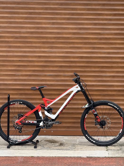 Велосипед за спускане Mondraker Summum CF Pro 2019 XL
