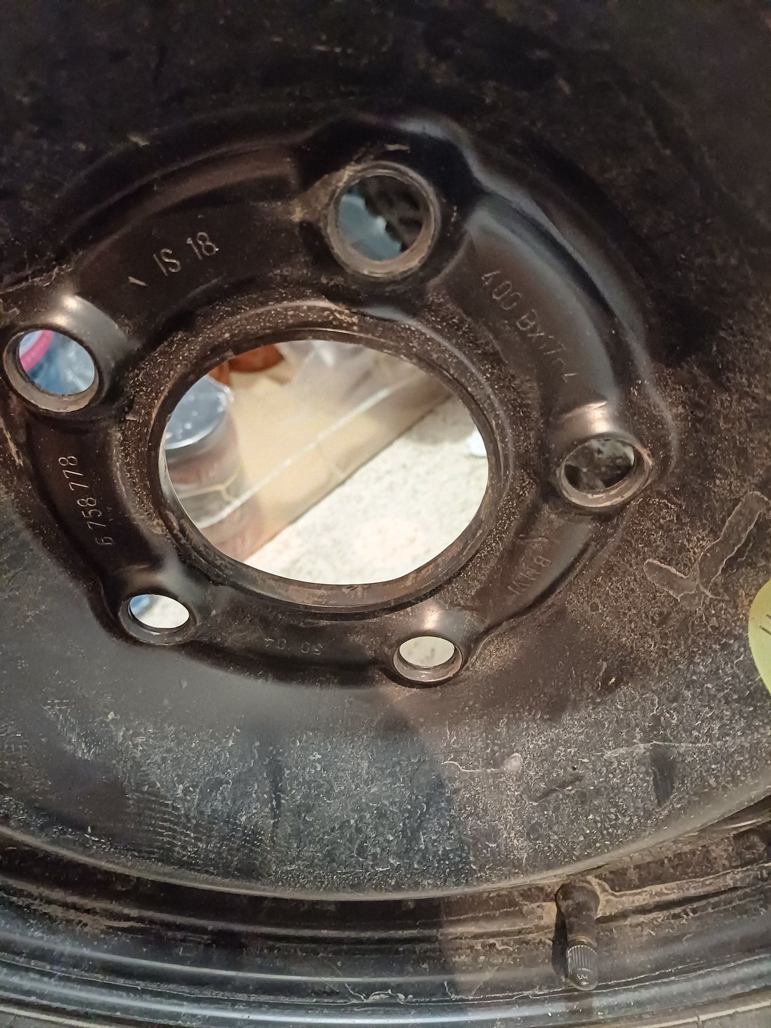 Патерица за бмв 135/80 R17