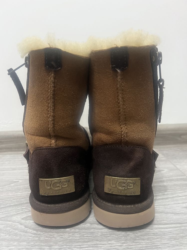 Cizme UGG maro marimea 37