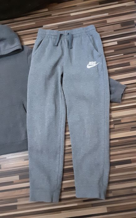 (L 147-158) NIKE оригинален ватиран екип 2ч. 89.00лв