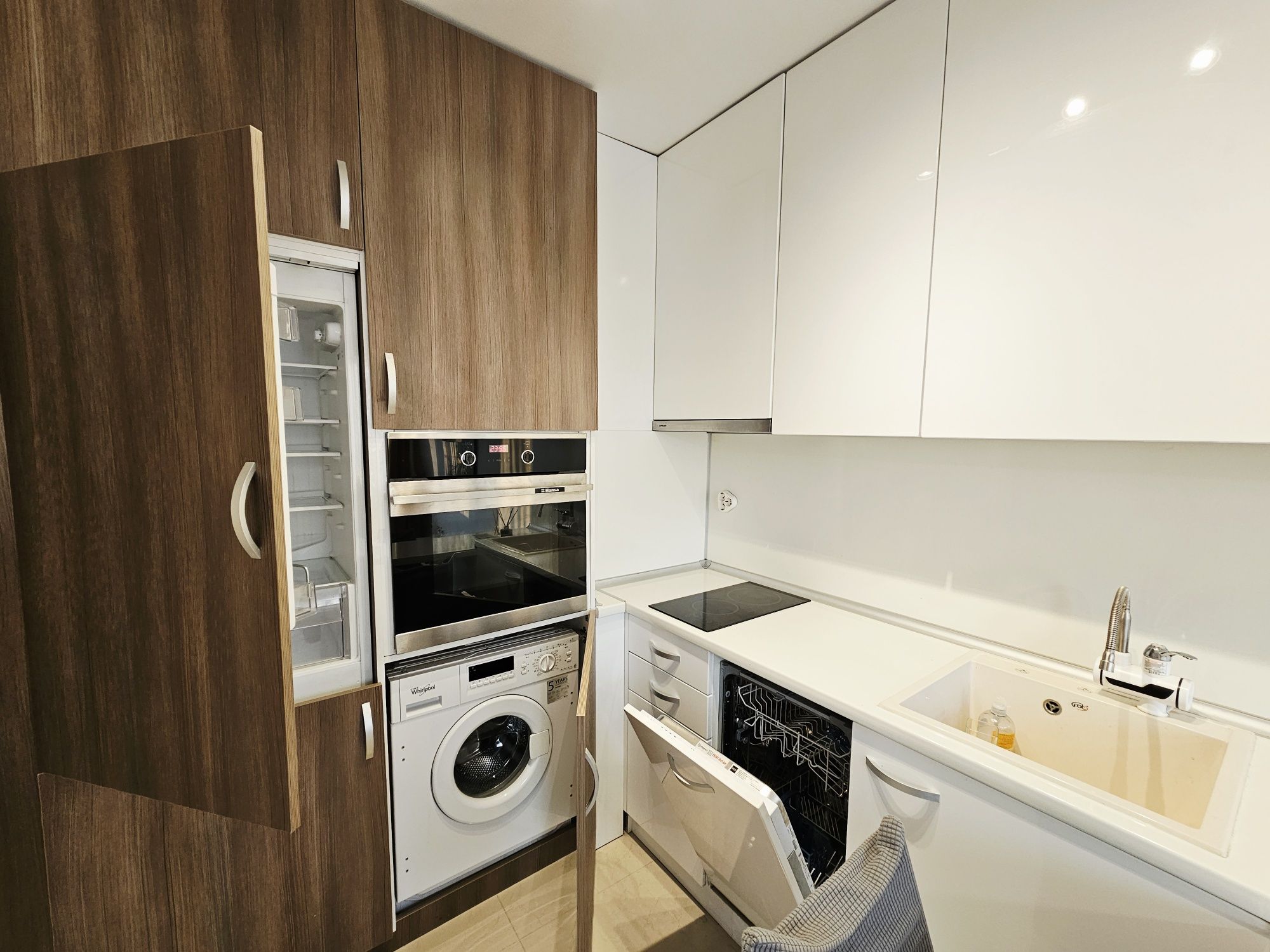 Пералня за вграждане Whirlpool AWO/C 0614 – Отлично състояние!

Про