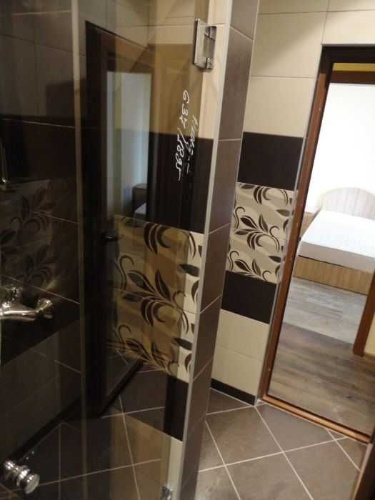 Дава се под наем Тристаен апартамент в София, Хладилника - 105 кв.м за 510 € - Снимка #9