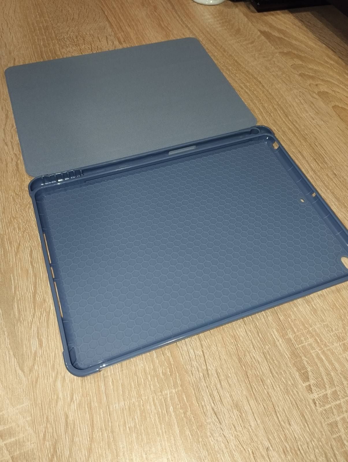 Кейс за iPad 5-9.7"
