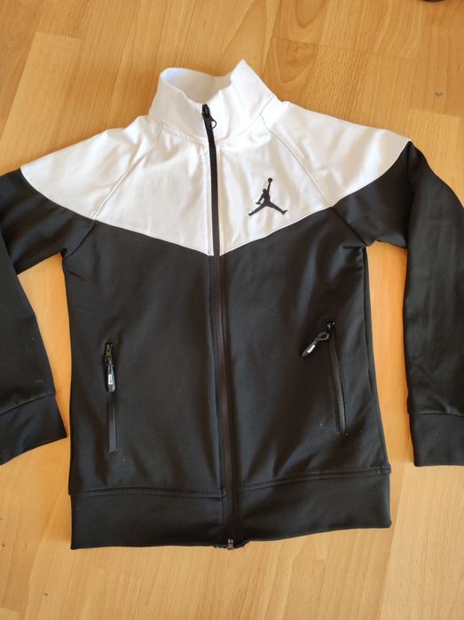 Горнище Jordan ръст 140 обличано веднъж