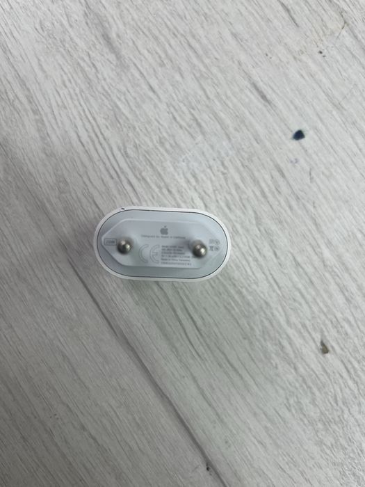 Оригинал адаптер Айфона